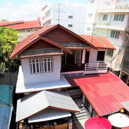 Thai Garden House Bangkok Bagian luar foto